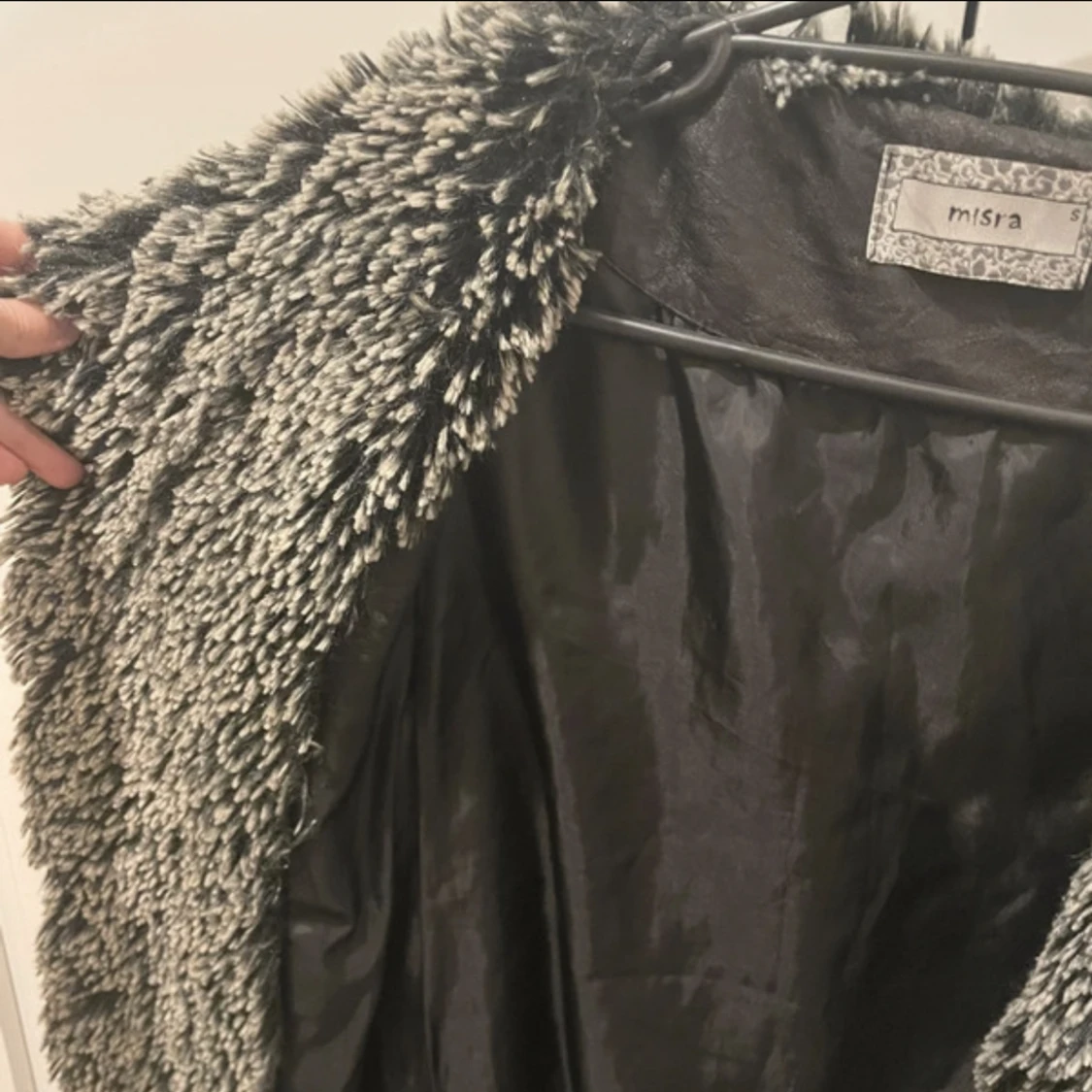 Svart/grå väst  - 90