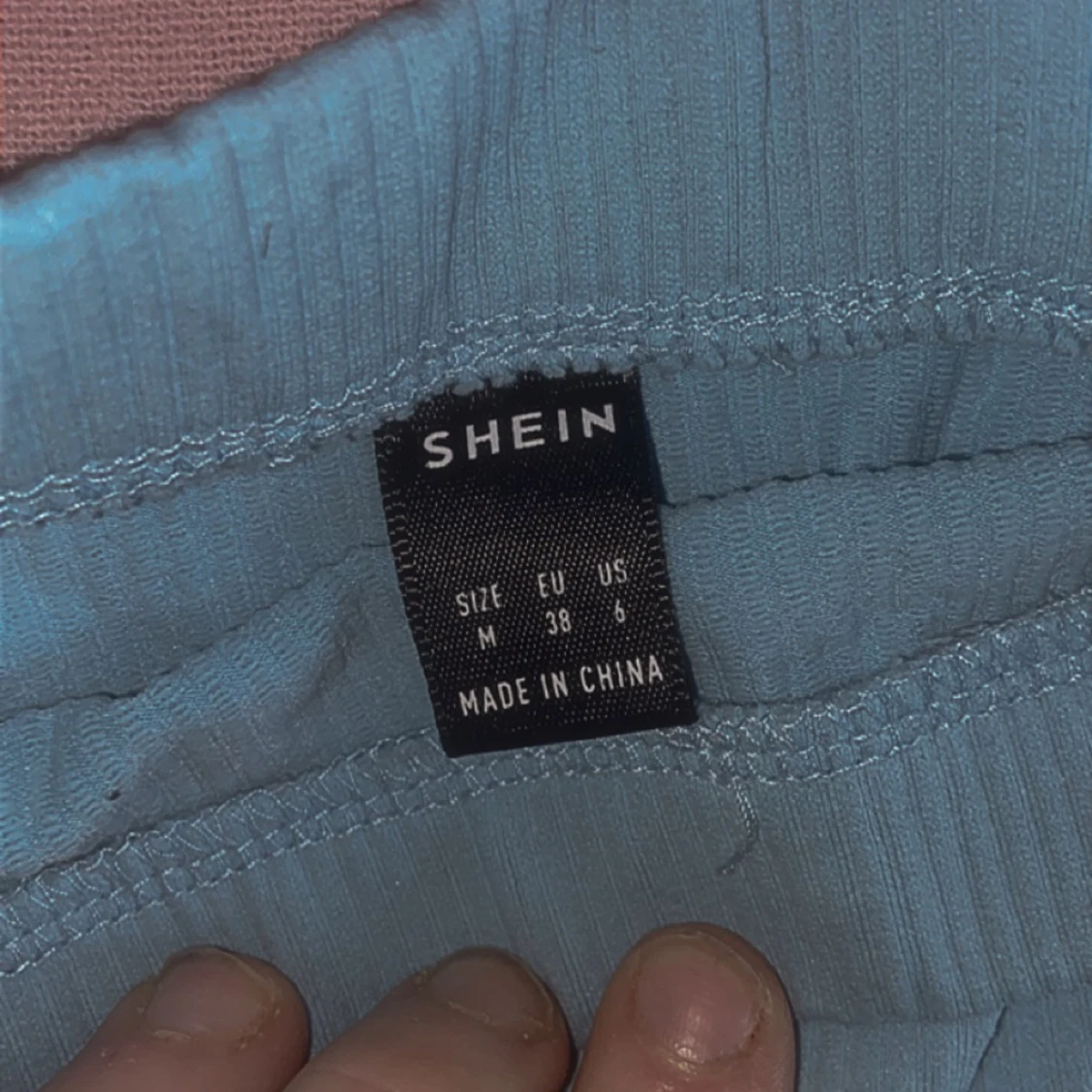 Jättefin blå kjol från Shein  - 90