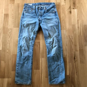 Levi’s 501 strlk: 30 30 - Knappt använda, bra skick.