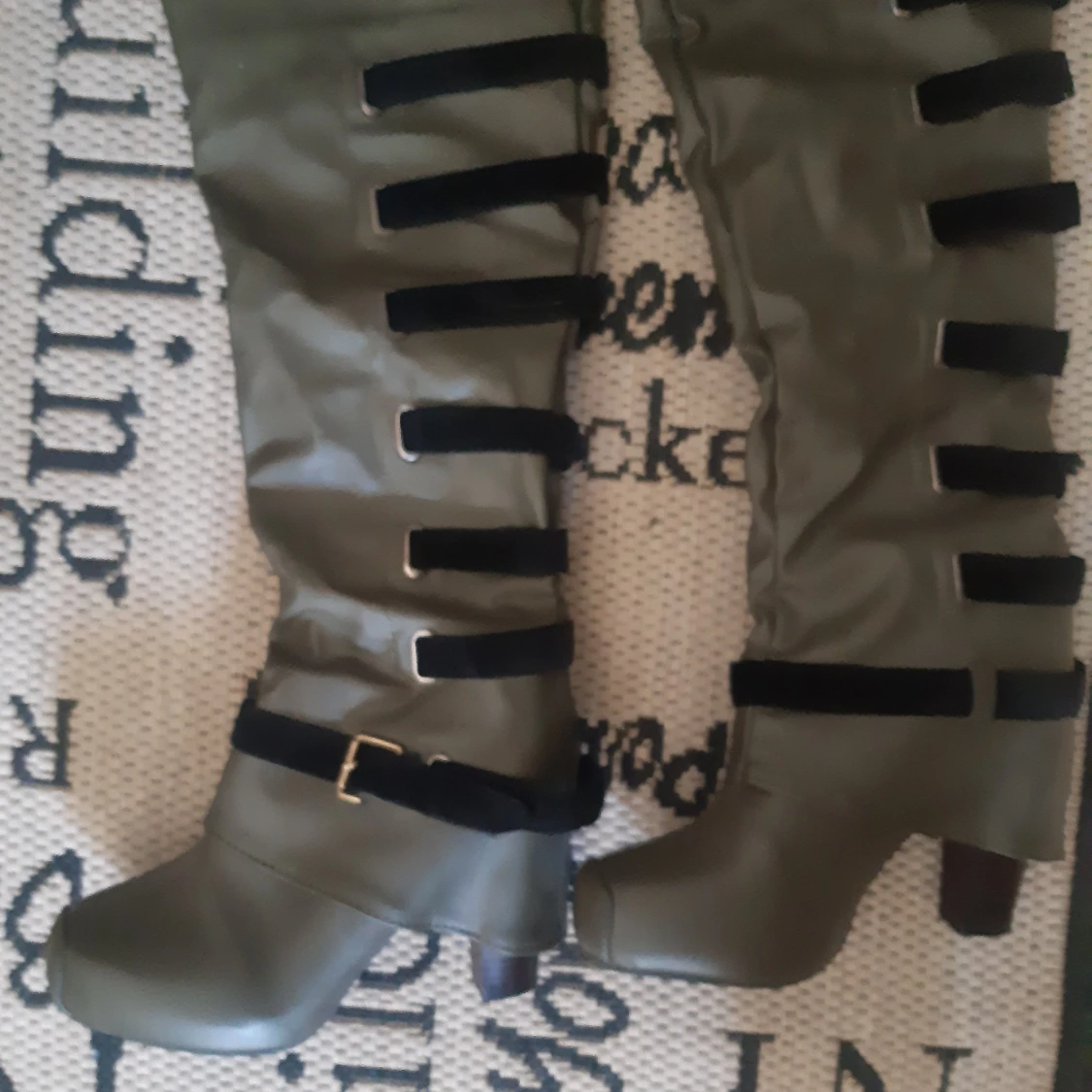 Stövlar med klack strl.36