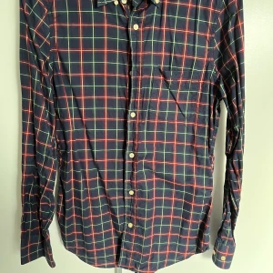 Gant skjorta storlek small - Använd en gång! Gant skjorta storlek small. Samfraktar gärna!