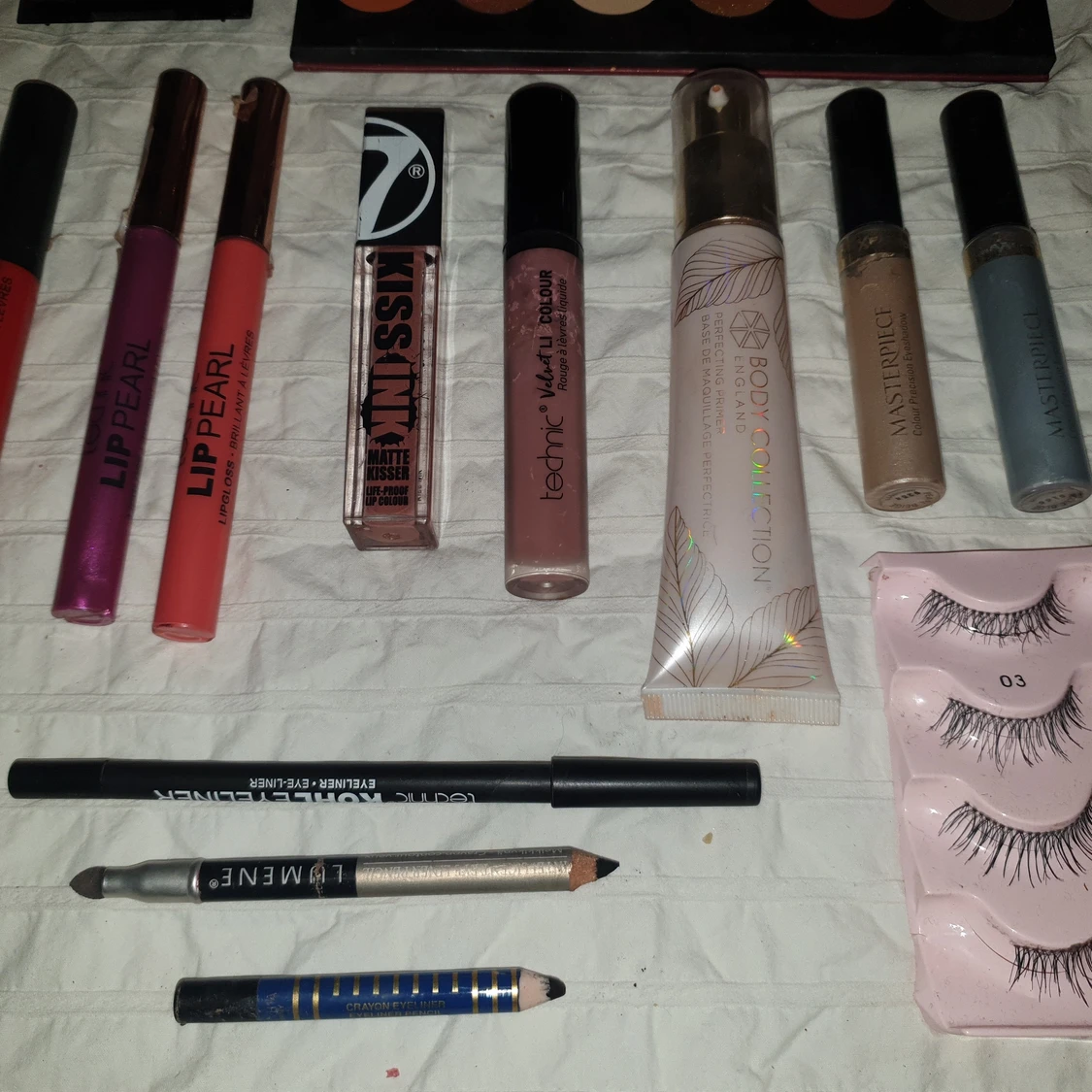 Massor av Smink, hårvård mm mm - 90