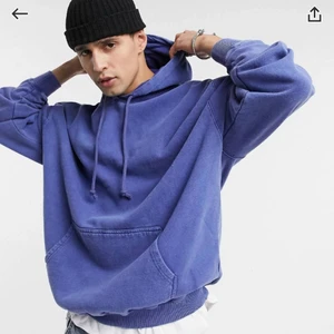 Reclaimed Vintage Hoodie - Riktigt skön hoodie i vintage färg som aldrig är använd, förutom när jag testade den. Bytte stil så den kom inte till använding. Skicka meddelande för fler bilder om det så önskas.