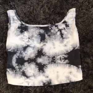 Fint linne S/XS - Hej säljer ett super fint linne från shein💗kan skicka men köparen står för frakt och bestämmer ville💗