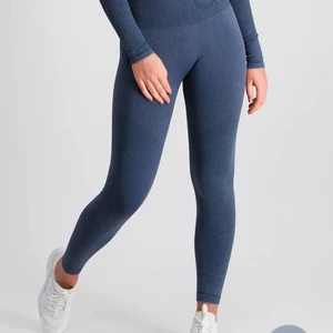 AIMN snygga träningstights  - Dessa har jag aldrig använt och dom har alltså bara legat i lådan sen inköp. Formar riktigt fint 