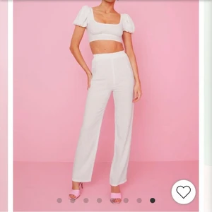 Linnebyxor från Nelly - Har dessa supersnygga byxor från Biancas limiterade kollektion hos Nelly. Storlek 38 och skulle önska att byta till ett par 36. 