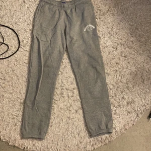 Byxor - champion mjukisbyxor i fint skick köparen står för frakt