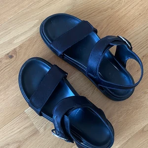 Sandaler  - Sandaler från Zara i storlek 38☀️