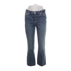 Jeans från Vero Moda som var för små för mig, dessa par byxor var köpta på Sellpy.