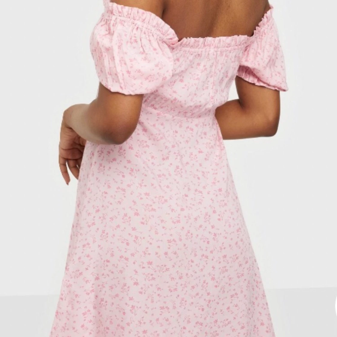 Ljusrosa klänning - 90