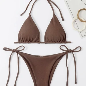 Bikini - Brun bikini, helt ny men fel storlek💕kloten står för frakt 