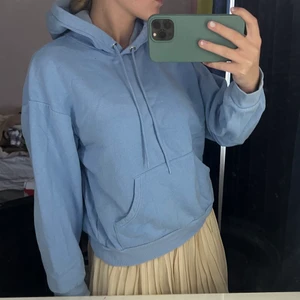 Ljusblå hoodie - Ljusblå hoodie❤️‍🔥🙏🏼står storlek xxs men e oversized