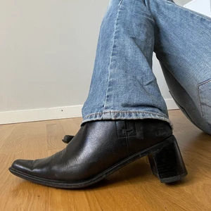 Boots!⭐️💋 - Skriv om du har några frågor!