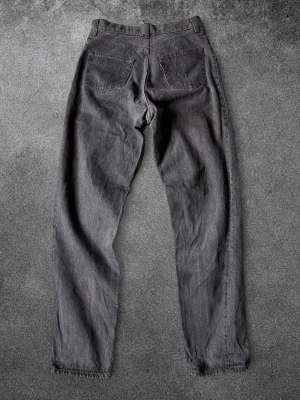 Levis Jeans  - Levi's Jeans | Storlek 29/34 | Mått: midja 38 cm, längd 110 cm | Skick: OK | Skickas snabbt, kan gå ner i pris vid snabb affär  Mvh ActiveResell | REF: LEV-023 