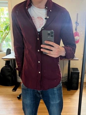 Ralph Lauren skjorta  - Säljer en vin röd  Ralph Lauren skjorta | Slim fit | Självklart äkta | Inga defekter❌| Pris - 449 | Pris går att diskutera | Skriv gärna vid frågor | 🙌🙌🙌