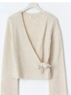Creme färgad Omlottskofta - Beige omlottskofta från Gina tricot young storlek 146/152 
