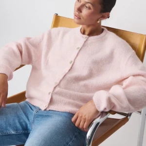 Stickad kofta  - rosa stickad tröja från Gina tricot 