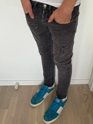 Dondup jeans - Dondup jeans | Storlek 32 | Modell: George | Bra skick
