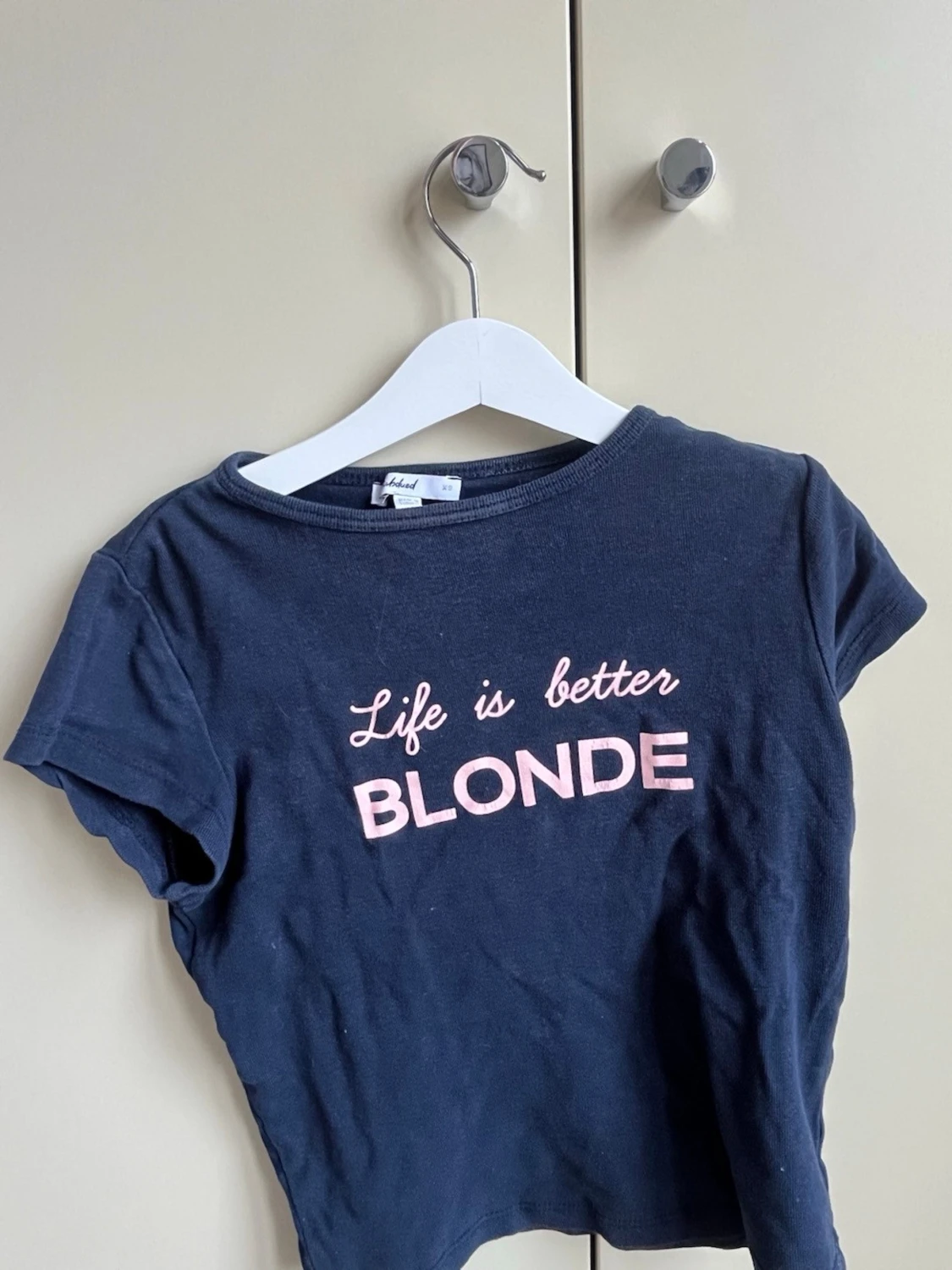 Mörkblå t-shirt från Subdued