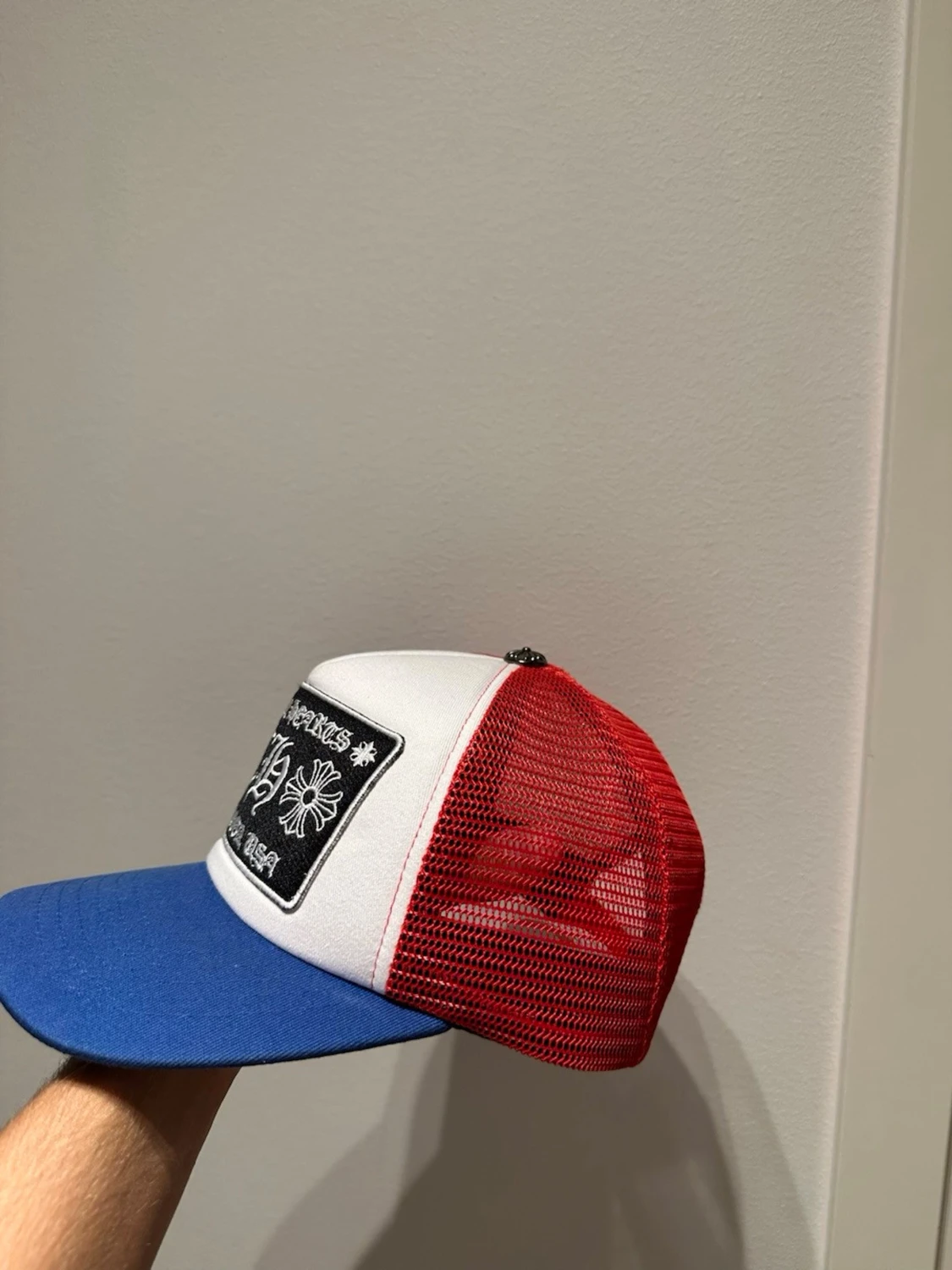 Chrome Hearts truckerkeps röd/blå/vit - 1