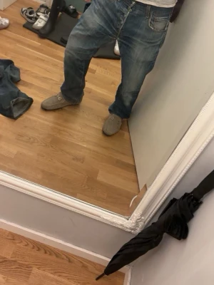 levis 527 and 501 - includes 2 pairs the 501 and 527