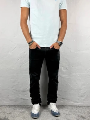 Replay jeans  - Ett par riktigt snygga jeans från Replay i storlek W31 L34 i modellen Anbbas 