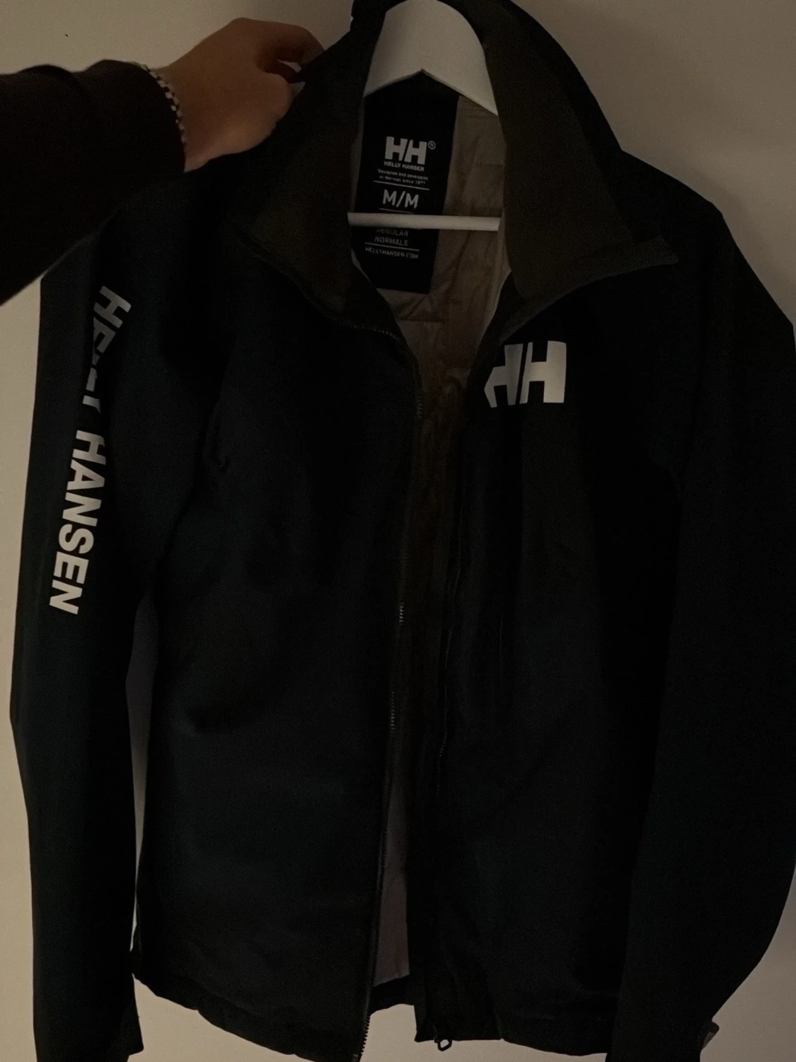 Mörkblå Helly Hansen vindjacka