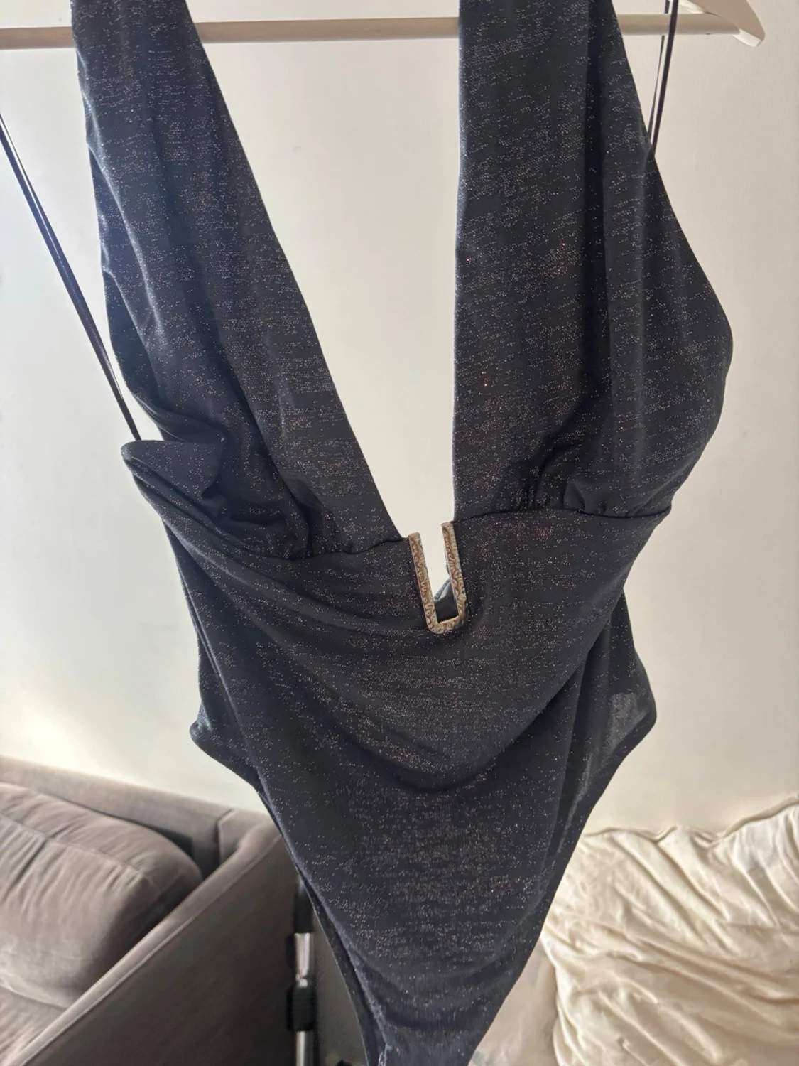 Glittrig mörkgrå body med halterneck - 2