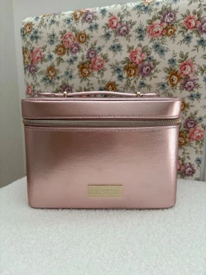 Lancôme necessär limited edition - Kolla gärna in alla mina andra annonser 🌸