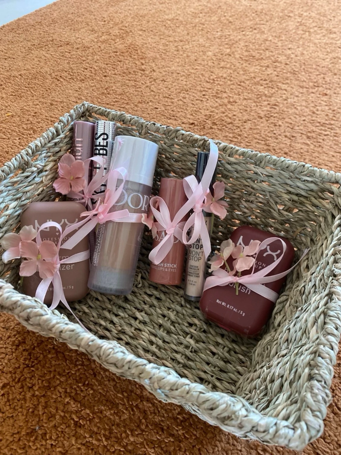 Basmakeup-kit i rosa toner