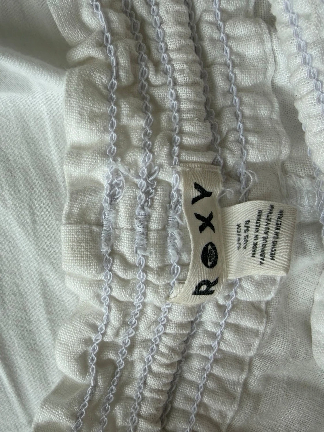 Vita lågmidjade linneshorts från Roxy - 2