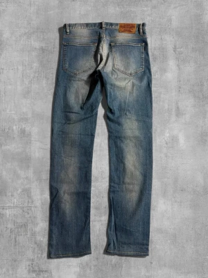Crocker Jeans  - Crocker Jeans i blå | Storlek W32/L32 | Använda men i mycket bra skick, inga defekter | Ren blå tvätt i populär storlek | Skickas snabbt, kan gå ner i pris vid snabb affär  Mvh ActiveResell | REF: CRO-005