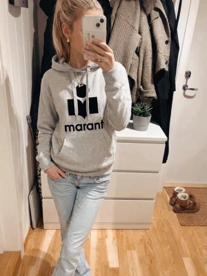 Isabel Marant Hoodie - Jätte fin Isabel Marant hoodie utan defekter och självklart äkta! 