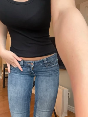 Weekday blå jeans - Blåa jeans weekday , säljer då dem blivit för små. Pris kan diskuteras 