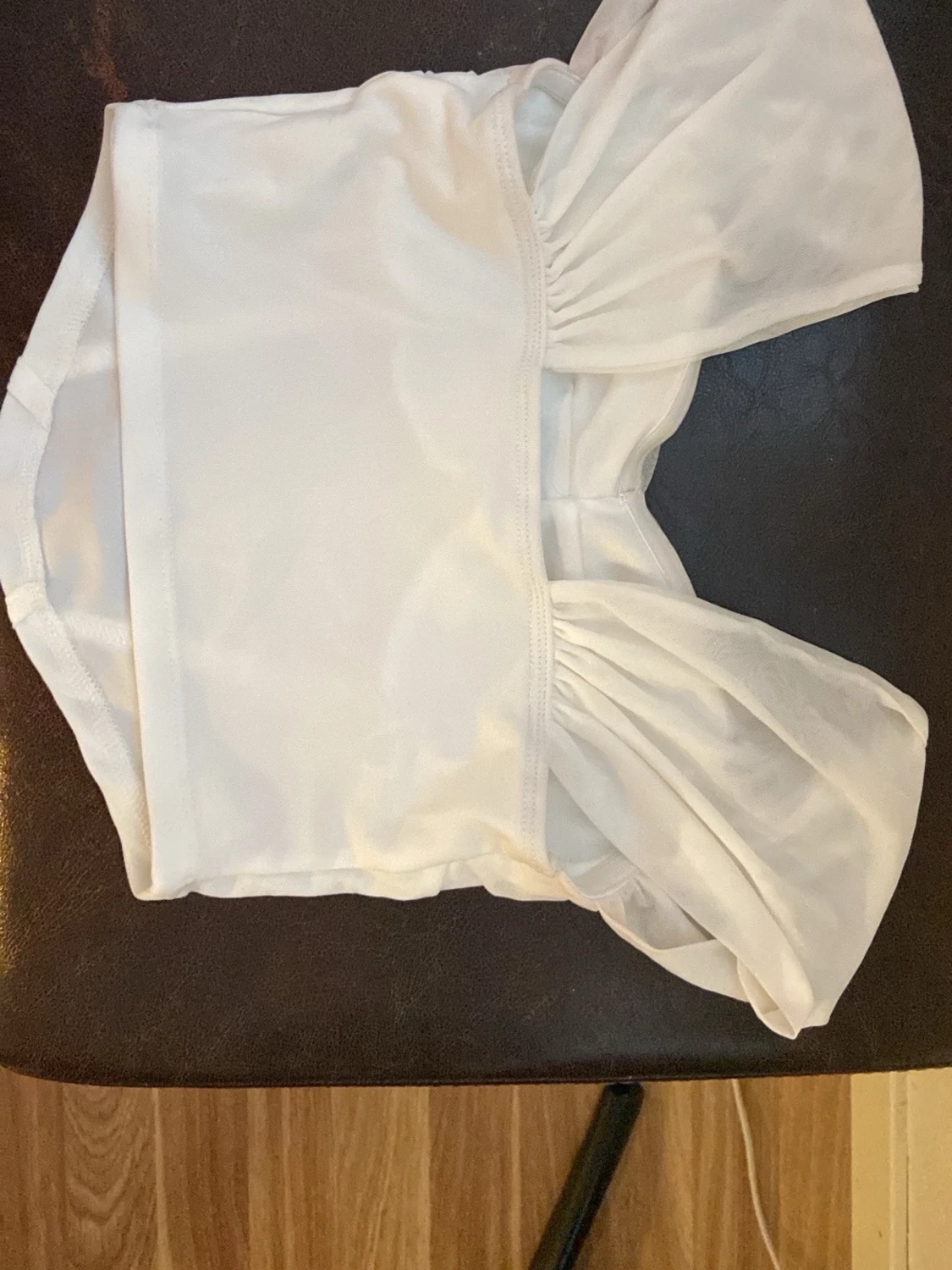 Vit axelbandslös topp med puffärm - 1