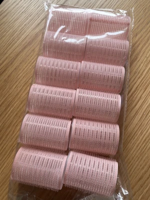 Hårrullar - 12 pack hårrullar. Bara dem två yttersta är provade fåtalgånger, övriga är oanvända. 