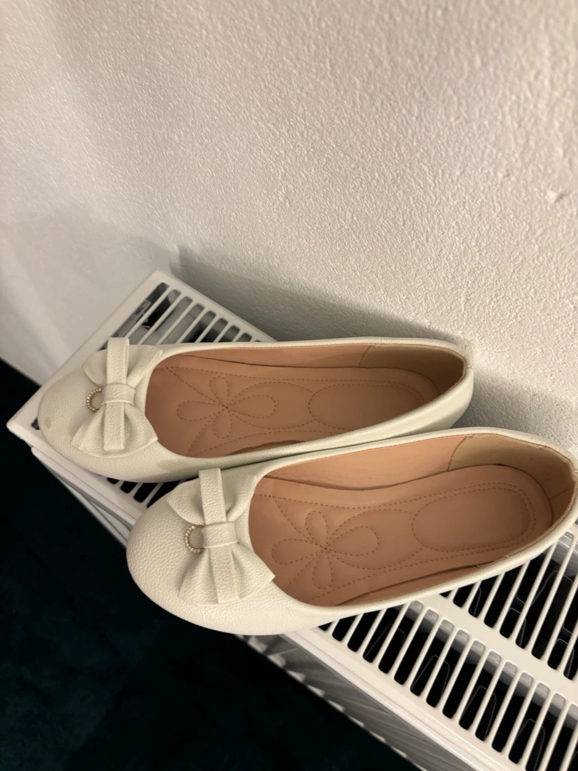 Vita ballerinaskor med rosett - 2