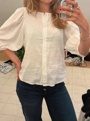 Fin blus  - Aldrig använd, från H&M