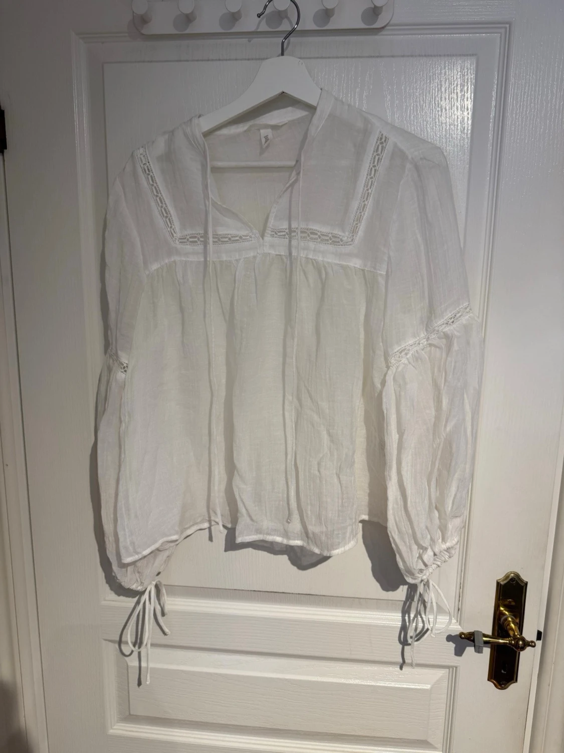 Vit bohemisk blus med knytband - 2