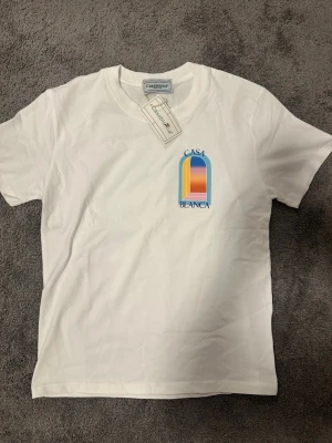 Casablanca t shirt - Helt ny oanvänd. Storlek M men funkar som S också.