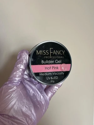 missfancy 50g hot pink - Säljs efter allergi. Ej retur.