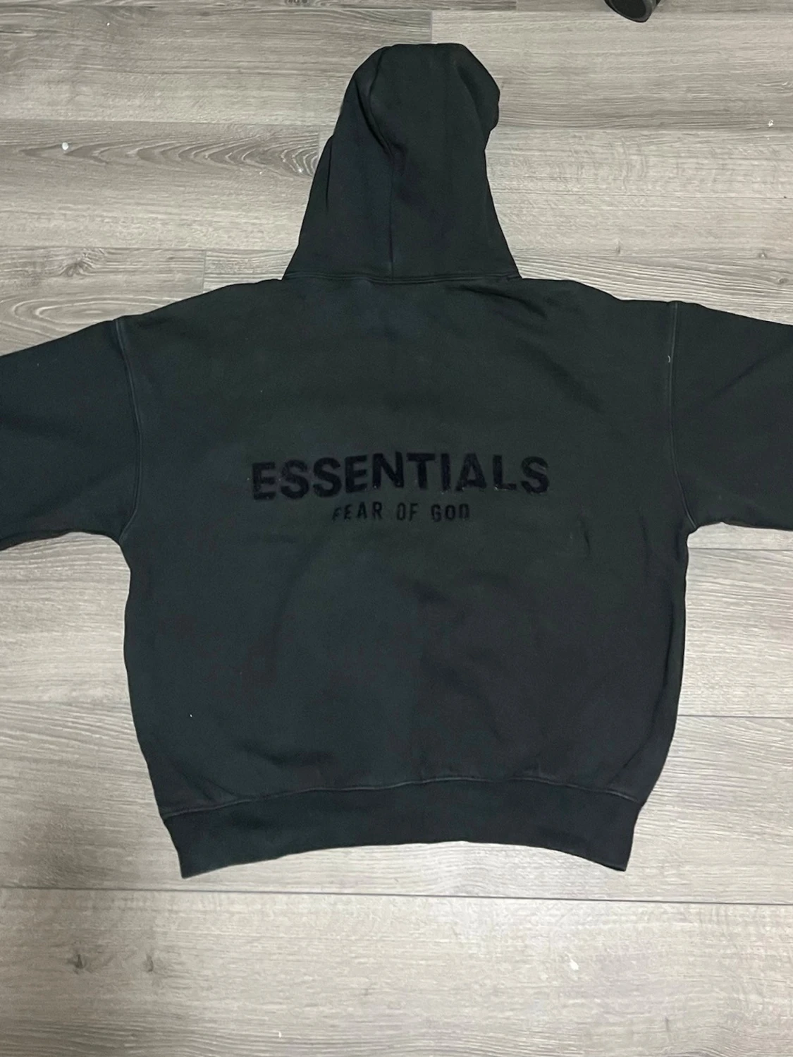 Svart Essentials Fear of God hoodie - 1