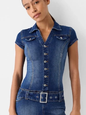 Jeansklänning - Jeansklänning från berskha, använd två gånger men inga tecken på användning