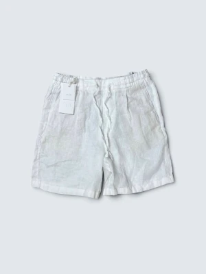 Linneshorts zara - Storlek: S || Skick: Helt ny || Nypris: Ca 450kr || Följ för liknande produkter 🌊🍾