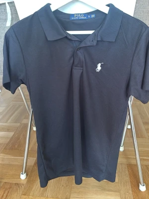 Ralph Lauren Pike - Piké från Ralph lauren i nyskick. Hör av dig vid funderingar! 👍