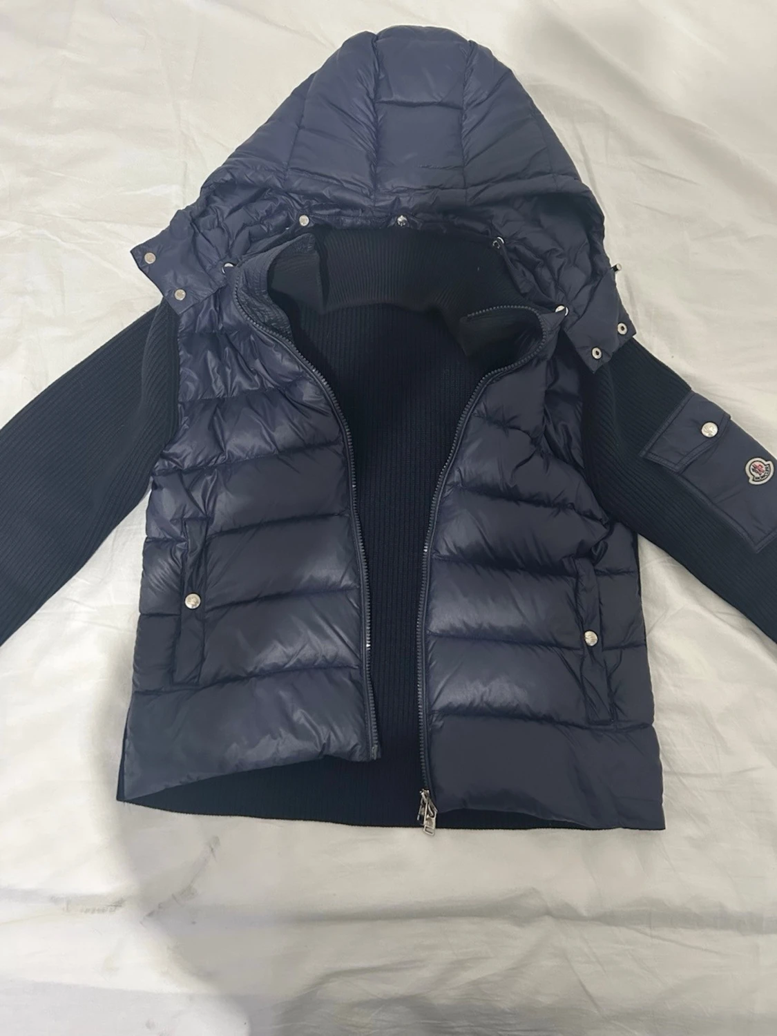 Mörkblå dunväst från Moncler