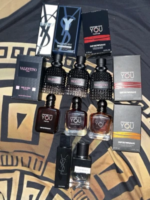 Designer Parfymer - Hej säljer massor med parfymer, Stronger with you intensely 50 ml, Stronger with you powerfully 50 ml, Stronger with you parfum 50 ml/30! ml kvar, YSL MYSLF 40 ml, YSL Y EDP, 60 ml/40 ml kvar, Valentino Born In Roma Intense 50 ml/25 ml kvar, Valentino Born In Roma Intense 50 ml/35 ml kvar, Valentino Born In Roma edt 50 ml/45 ml kvar, Boxar till parfymen ingår, förutom valentino edt och en till intense! 