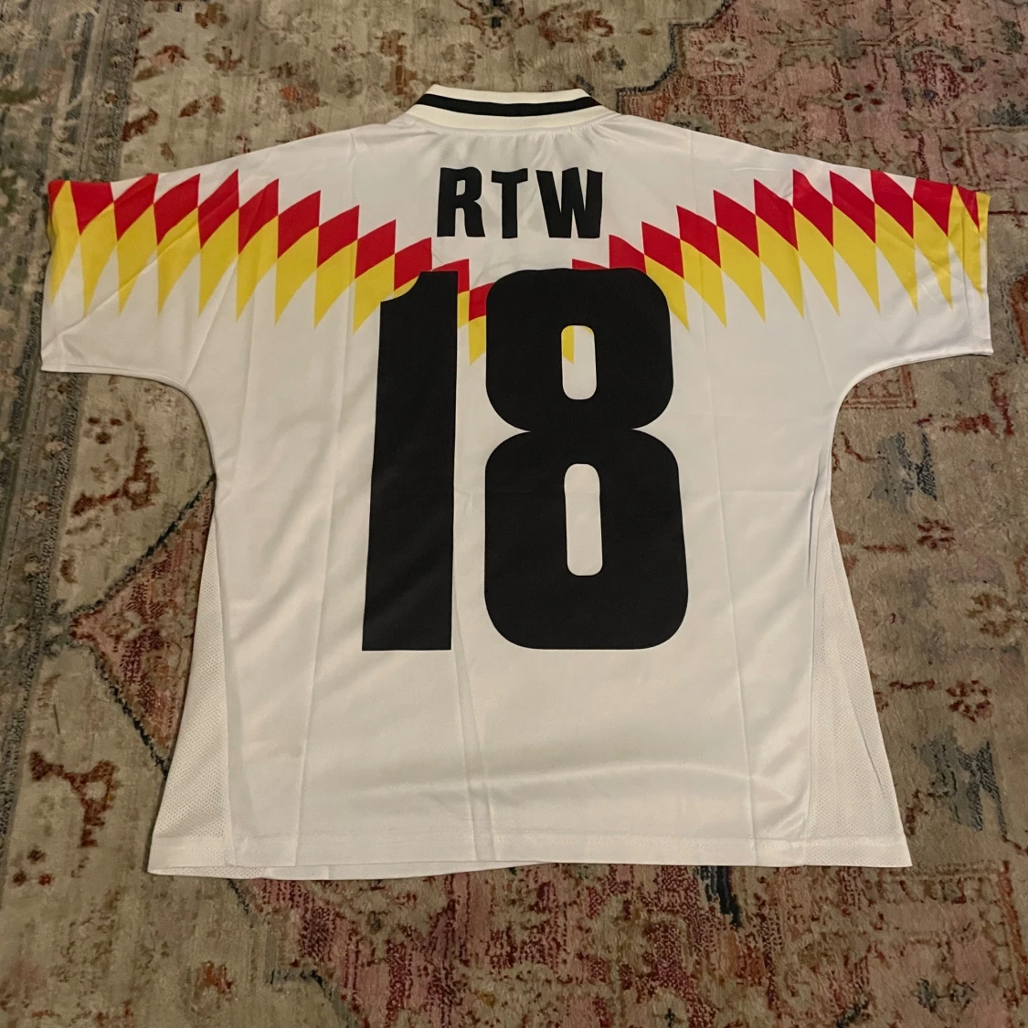 Cortez vit fotbollströja med grafiskt mönster - 4