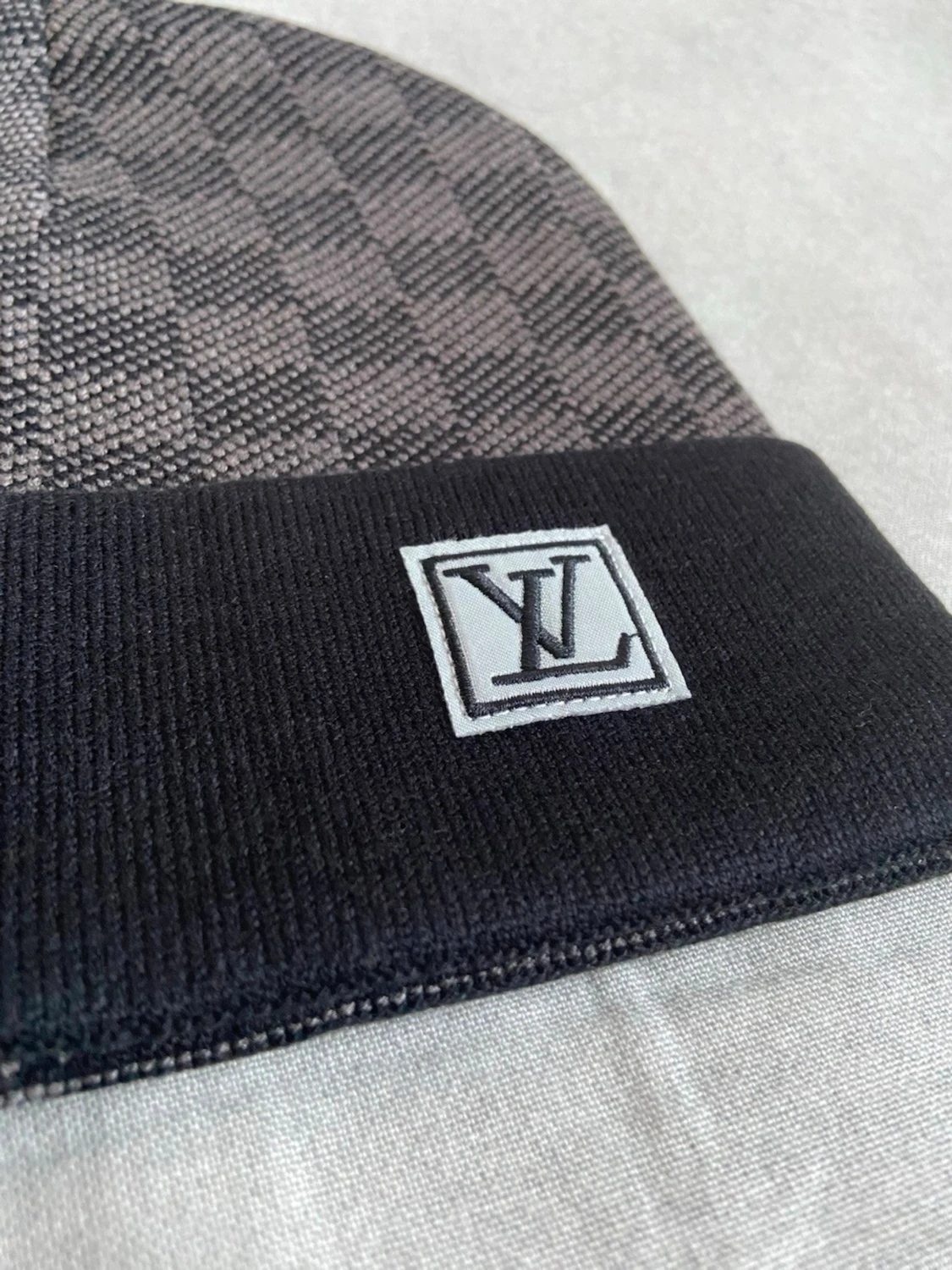 Rutig svart väst från Louis Vuitton - 2