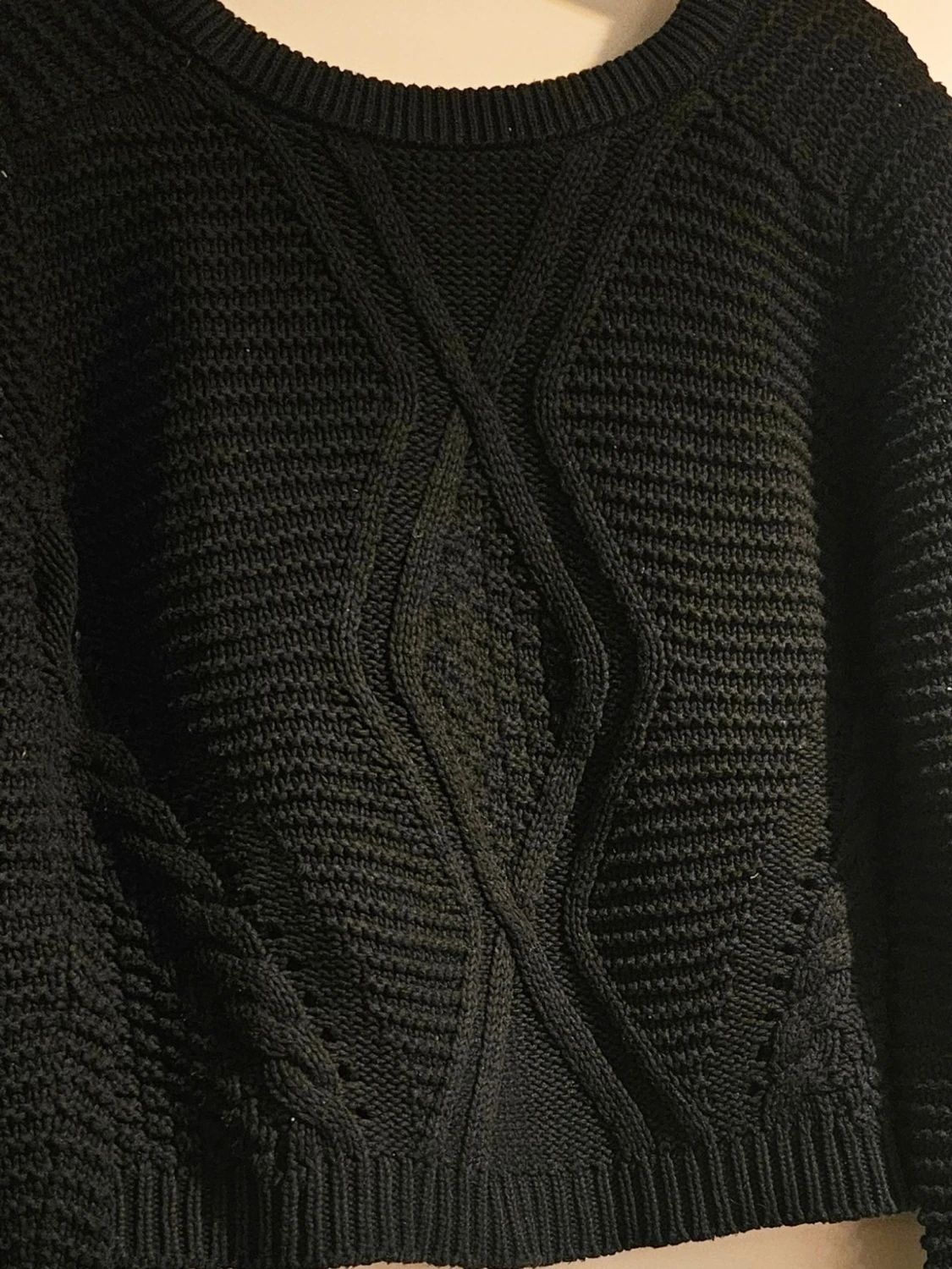Svart stickad tröja - 2